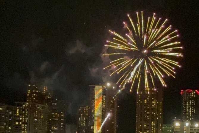 Waikiki Glass Bottom Boat Fireworks Tour - BYO food and drinks: make it a real night out