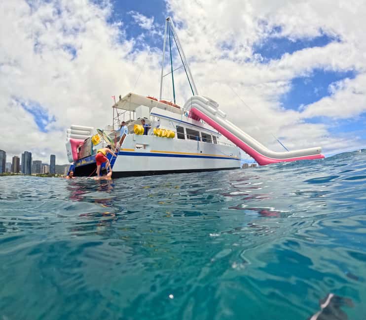 Waikiki Snorkeling and Ocean Waterpark Adventure - The underwater viewing room: watching marine life while staying dry