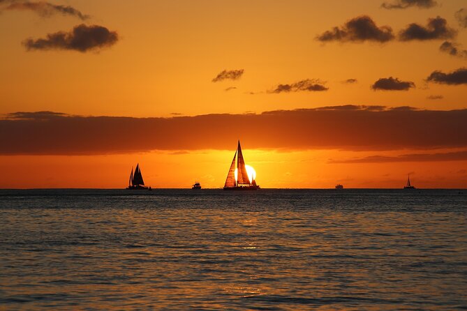 Waikiki Sunset Cocktail Cruise - Hilton Hawaiian Village - Timing and group size: short, social, and big enough for a good vibe