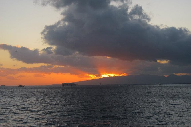 West Oahu Sunset Cocktail Cruise with Appetizers - The crew experience: friendly, interactive, and usually the main event