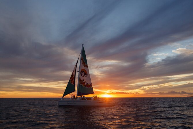 West Oahu Sunset Cocktail Cruise with Appetizers - The boat: why the Honi Olani feels good for views and photos