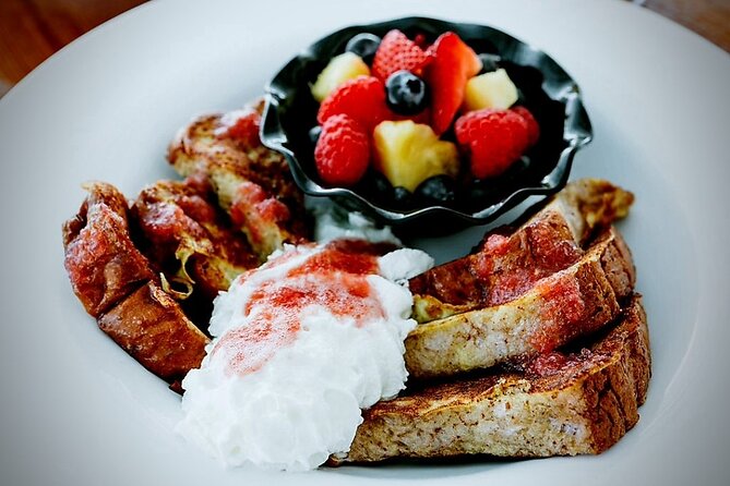 Whale Watching and Sunrise Breakfast Cruise in Honolulu - Sunrise Breakfast on Board: Simple Food, Real Value